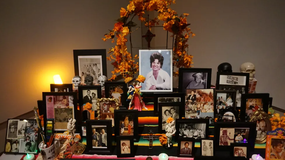 An Ofrenda altar on display in the Detroit Institute of Arts